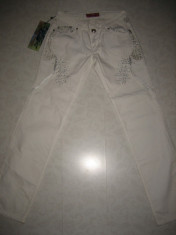 Blugi/jeans dama albi,VICTORIA BECKHAM,model deosebit,marimea S(36),PRET MIC! foto