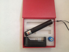 LASER POINTER DIN GAMA PROFY DE 200 MW / 532 nm CU ACUMULATOR- PUNCT VERDE / PROIECTII STELARE foto