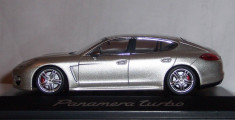 Minichamps Porsche Panamera TURBO dealer edition 1:43 foto