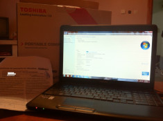 Laptop toshiba foto