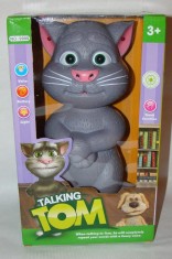 Jucarie vorbitoare TALKING TOM ,motanul TOM, vorbeste,imita,reactioneaza la atingeri foto