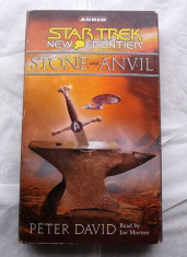 Star Trek - PETER DAVID: New Frontier - Stone and Anvil - read by Joe Morton - 3 Audio Cassette Book Set - English language foto