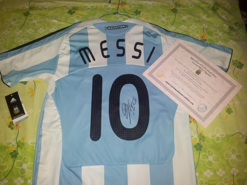 Tricou cu autograful lui Lionel Messi - Argentina, nr. 10 + certificat de  autenticitate | arhiva Okazii.ro