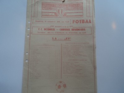 Program meci fotbal PETROLUL Ploiesti - CORVINUL Hunedoara 29.10.1989 foto