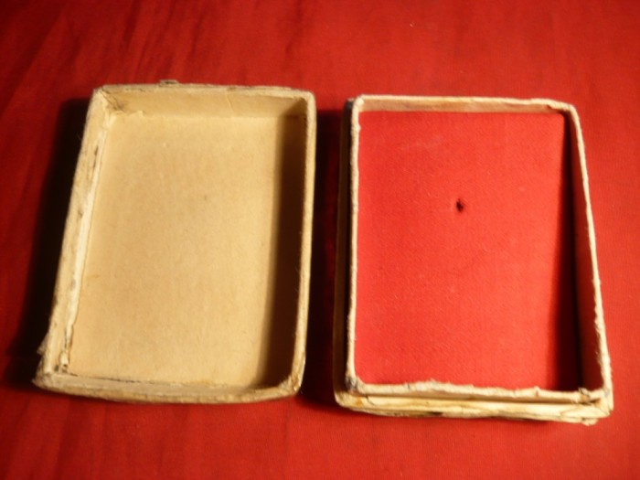 Cutiuta Carton pt. Insigna - FF Veche