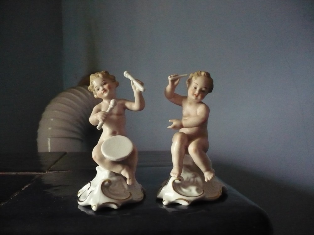 REDUCERE PERECHE BIBELOURI STATUETE VECHI DE PORTELAN.SMALTUITE.SI ...