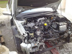 dezmembrez renault laguna 2 1,9 dci 120 cp foto