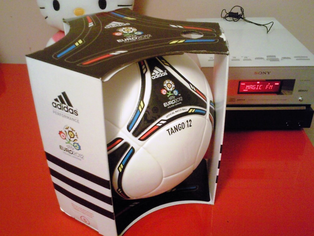 ADIDAS TANGO 12 minge fotbal Oficiala EURO 2012 ! Originala cu holograma |  arhiva Okazii.ro