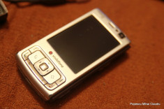 Nokia N95 ORIGINAL CREM-ARGINTIU putin folosit Stare buna, pret foarte bun. Oferta limitata! Accept si schimburi foto