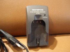 BATTERY CHARGER LI-ION OLIMPUS 4,2V-700mA ORIGINAL foto