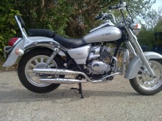 Vand Motocicleta Chopper 150cc foto