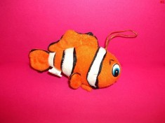 personaj din desene animate peste pestisorul nemo din plus cu agatatoare foto