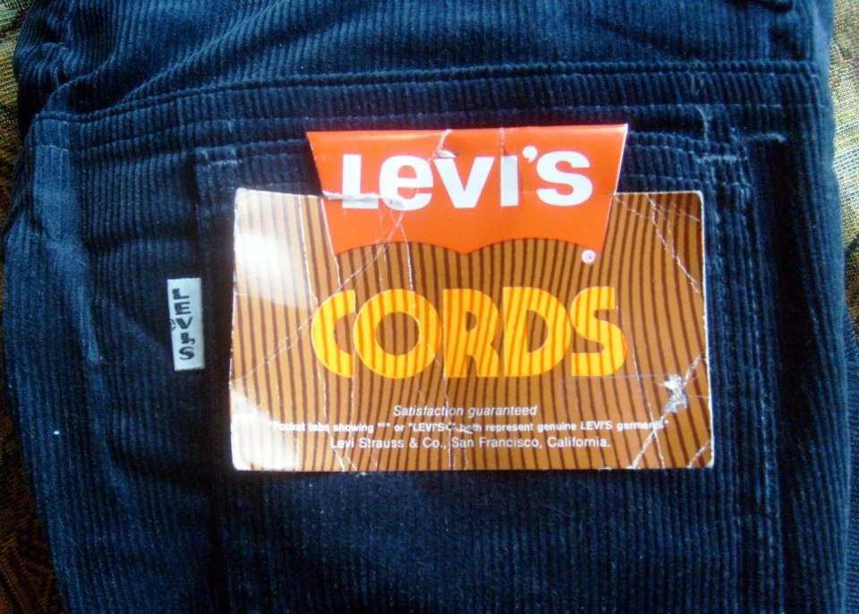 Pantaloni Levis, jeans raiati, vintage jeansi din 1969, Raritate cu E mare,  Levi's with "Big E", bleumarini W28L30, lungime 97cm, talie35cm, evazati |  arhiva Okazii.ro