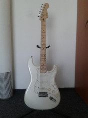Chitara electrica Squier Deluxe Stratocaster Custom (Aged Design) foto