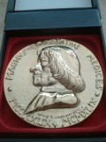 Magnus Laurentius Medices (sau Medicus (Wikipedia)) MCCCCXLIX - MCMXLIX, 300 grame + cutia de prezentare gatuita + taxele postale gratuite = 300 roni