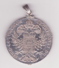 Medalion din argint cu Maria Theresia - 1 Thaler 1780 - Greutate 29 grame foto