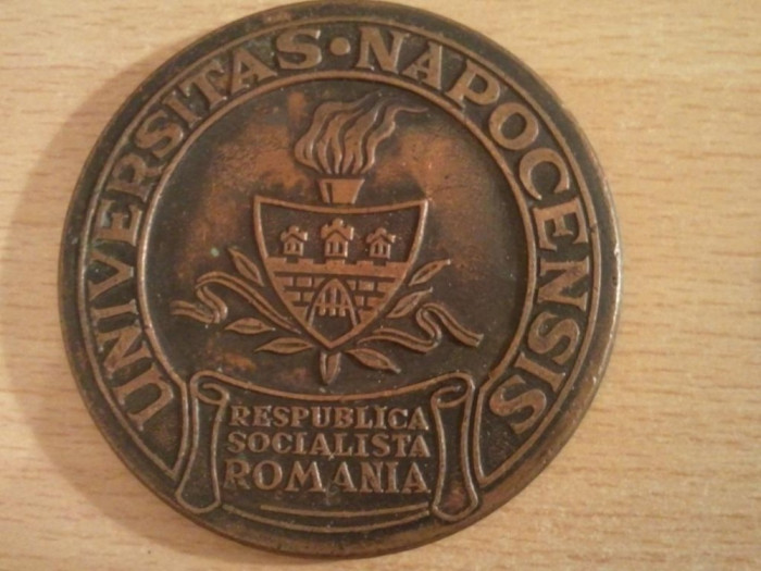 Medalie Universitas Napocensis Respublica Socialista Romania, 117 grame + taxele postale gratuite = 100 roni