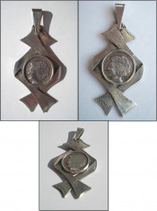 Medalion vechi, argint - MODEL DEOSEBIT foto