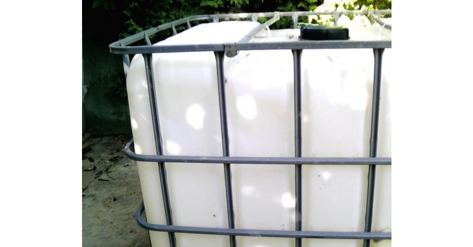 Rezervor 1000 litri , bazin apa , cub paletizat , container de 1 metru ...