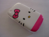 Husa alba Hello Kitty blackberry 8520 curve, Alt model telefon Blackberry, Plastic, Carcasa