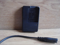 battery charger foto CASIO MODEL BC-11L original 4,2v 600mA foto