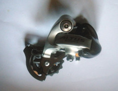 Shimano Altus schimbator spate foto