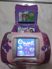 Leapfrog - Consola Leapster cu TOUCH SCREEN cu pix , cu 2 jocuri preinstalate + 2 cartuse cu Dora si Bratz foto