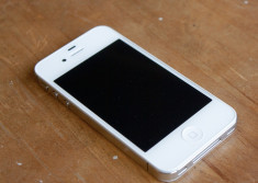 iPhone 4 16GB WHiTE ALB NEVERLOCK foto