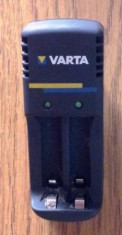 Incarcator acumulatori VARTA mini charger type 57666 2 tipuri de acumulatori foto