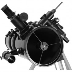 TELESCOP PROFESIONAL OMEGON Reflectorul Newton Omegon 150/750 EQ-4 este un telescop ideal pentru initierea &amp;amp;amp;amp;amp;amp;icirc;n astronomie. foto