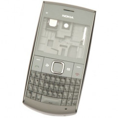 Carcasa fata cu tastatura mijloc corp miez capac spate baterie rama Nokia X2-01 alba ORIGINALA foto