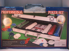 Set poker profesional, 300 jetoane, in servieta de aluminiu foto