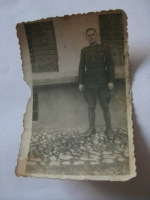 FOTOGRAFIE CU OFITER DIN ANII 30 foto