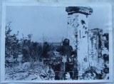 Cumpara ieftin Observator german SS urmareste efectul bombelor asupra Leningradului, 1942