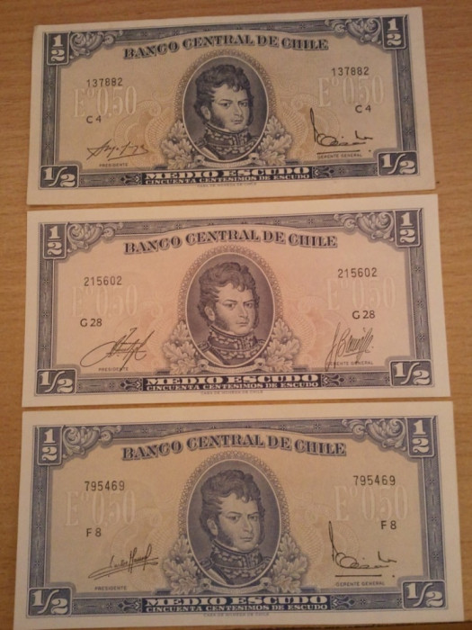 Lot 3 bancnote, Chile 1/2 escudo 1974 UNC, 3 semnaturi diferite bancher,3 semnaturi diferite casier, acelasi an, necirculate,100 roni lotul,nu separat