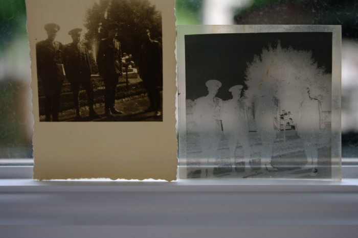 Grup de patru ofiteri romani - negativ + foto format mic - 1940-1942