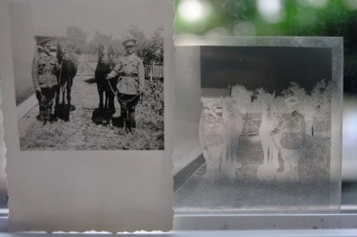 Doi ofiteri romani si caii lor + negativ - 1940-1942 foto
