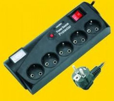 Prelungitor cu protectie si indicator analogic pentru voltaj foto