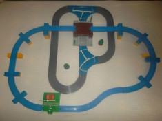 TOMY TRACKMASTER Thomas the Tank Engine - Train Flyover Road and Track Set -( transport gratuit la plata in avans ) foto