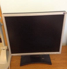 Monitor Benq FP93G foto