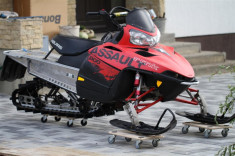 Snowmobil POLARIS ASSAULT 800 RMK foto