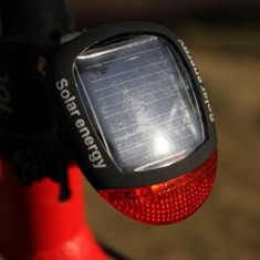 Stop bicicleta alimentat cu energie solara - stop solar foto