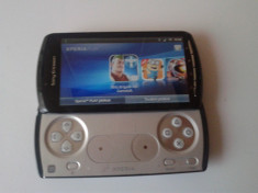 Telefon Sony Ericsson Xperia Play foto