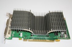 **LICHIDARE STOC !!!** Placa video NVIDIA EVGA GeForce 8600GT, 256Mb+1.5Gb(shared),DDR3,128bit, VGA,DUAL DVI, HDTV,ULTRASILENT, PROBA !!....GARANTIE ! foto