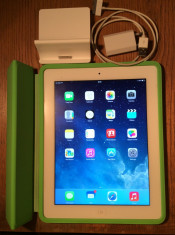 Vand iPad 3 WiFi+4G 16GB+incarcator+Docking station+smart case+husa Belkin foto