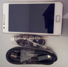 Vand SAMSUNG GALAXY S2 alb aproape nou cu husa piele HOCO foto