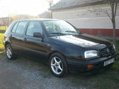 Dezmembrez Volkswagen Golf 3 1.9 Tdi an 1995. Trimit piese prin servicii de curierat oriunde in tara. foto