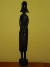 STATUETA VECHE AFRICANA SCULPTATA, LEMN DE ABANOS, FEMEIE TRIBALA CU LOBI LUNGI! foto