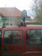 ANTENA SATELIT AUTO,TIR,RULOTA,CAMPING-pliabila-ALIMENTARE 12V foto