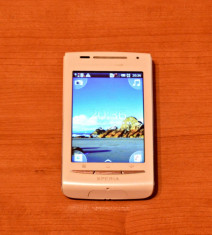 Sony Ericsson Smartphone Xperia X8 E15i foto